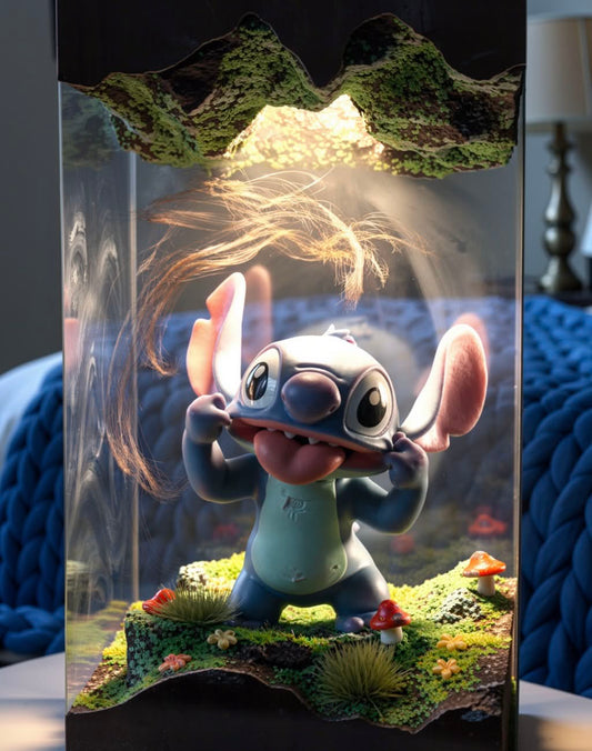 Chloe's Resign lamp